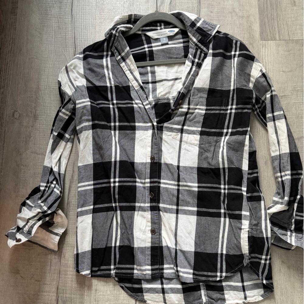 Old Navy Black and White Plaid Flannel